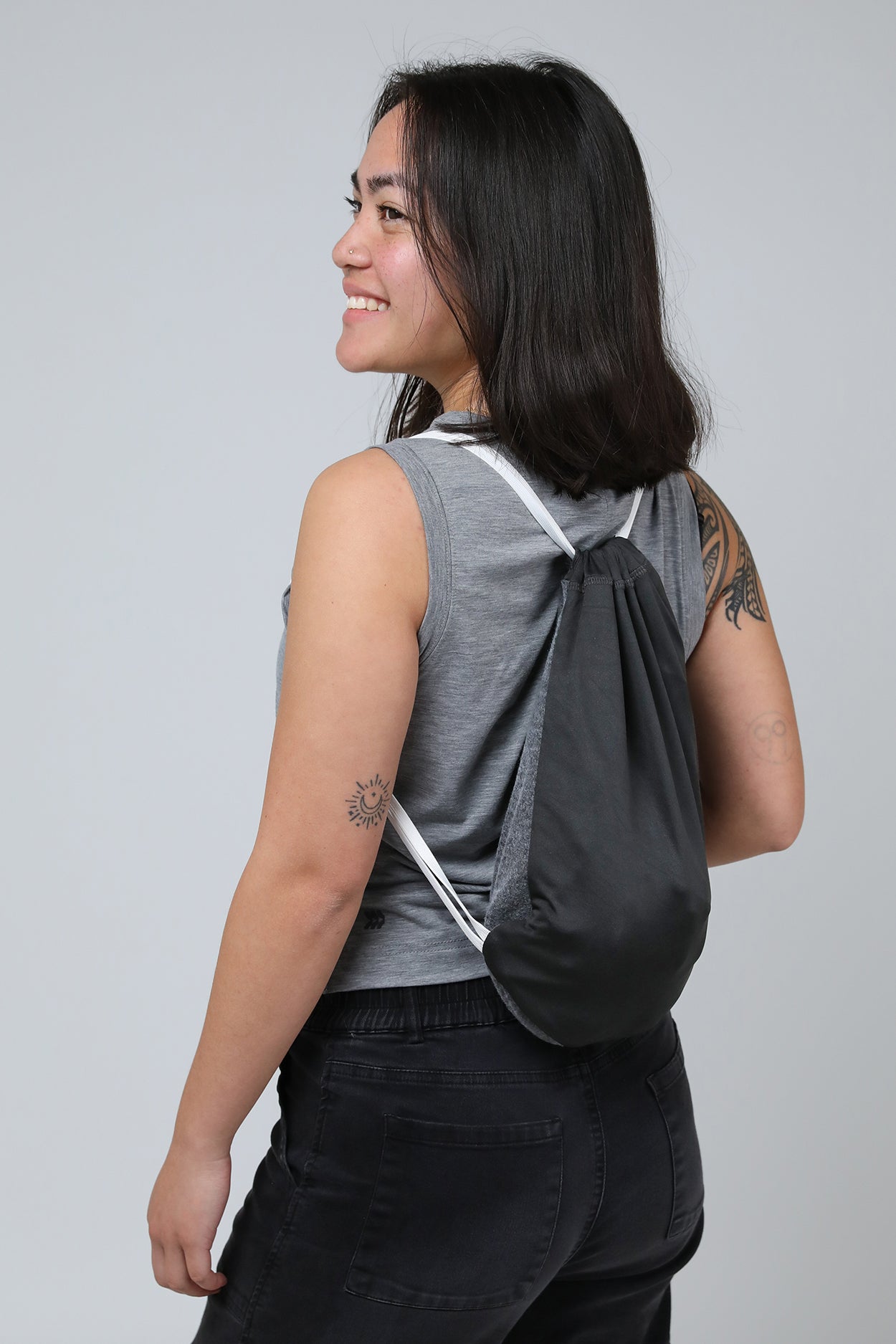 Hero Hoodie Lite (Charcoal)