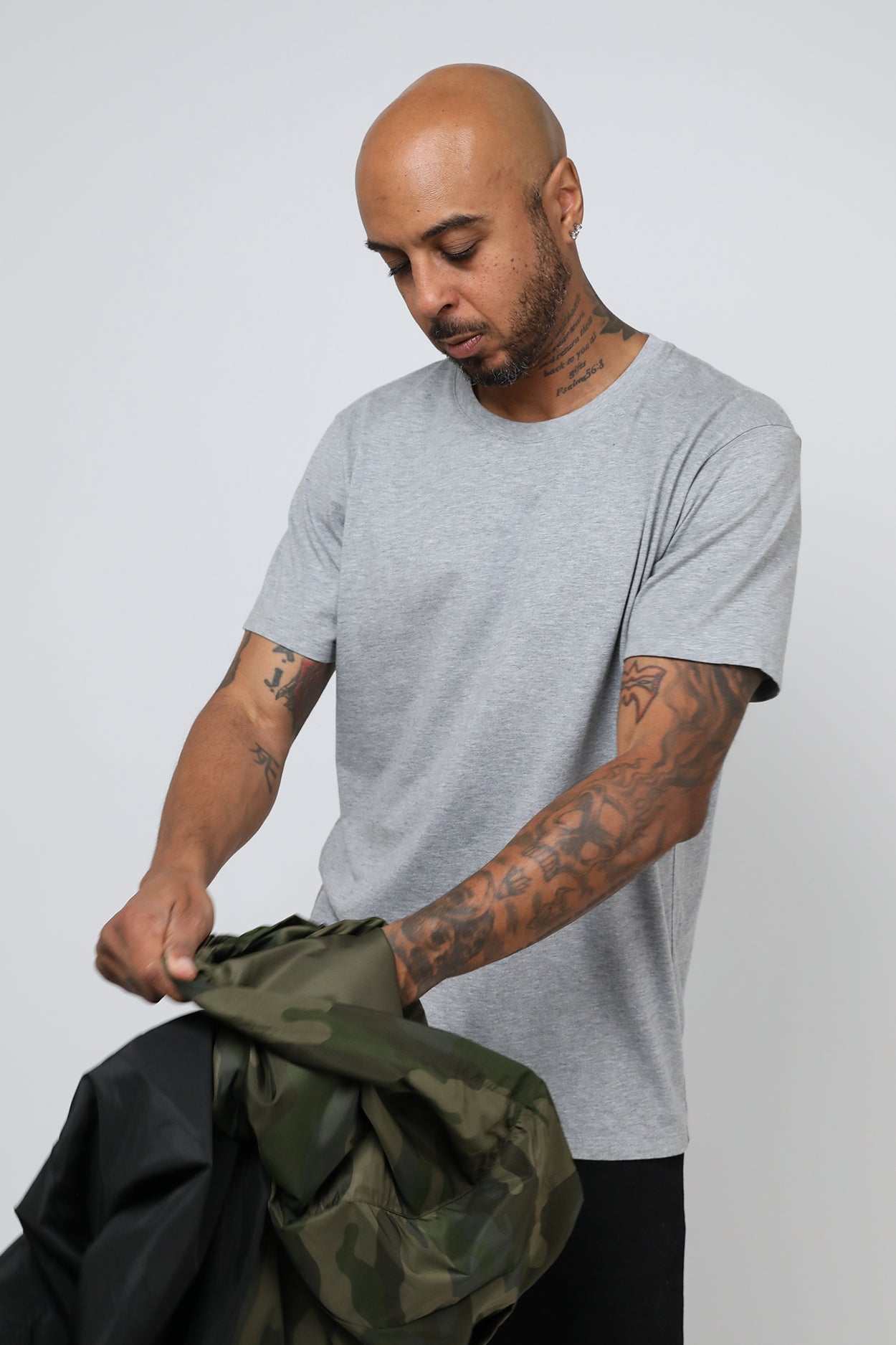 Dryflip Windbreaker (Black/Camo)